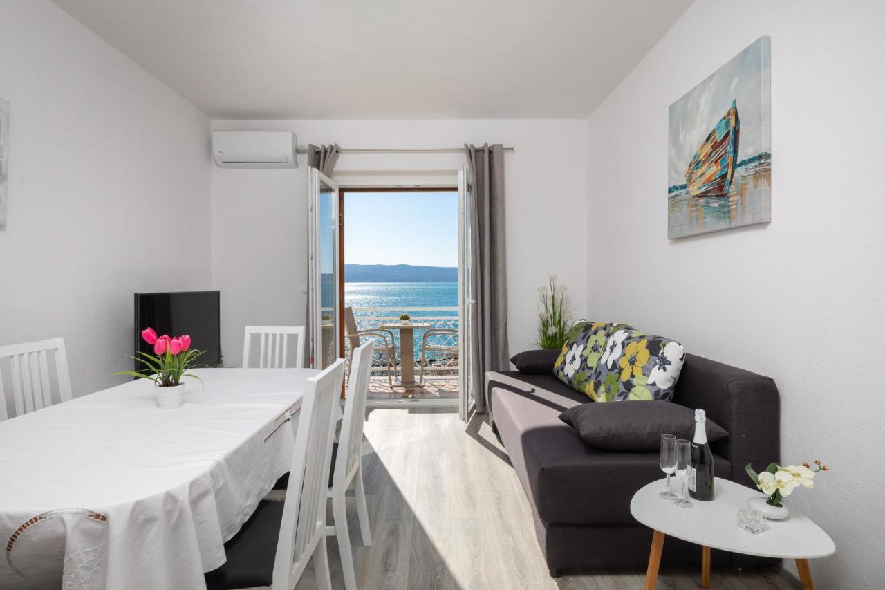 Apartments 20 Meters From The Beach Jesenice (Split-Dalmatia) Exterior foto